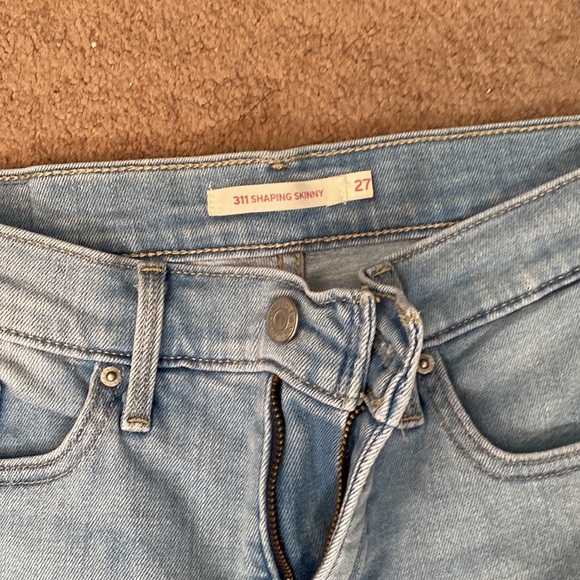 Levi’s Skinny Jeans - Picture 2 of 3